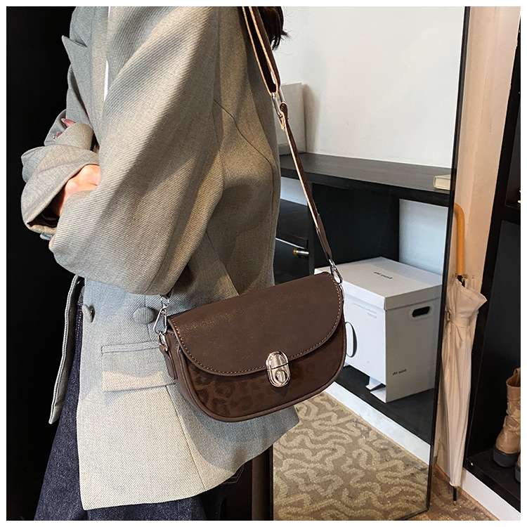 Niche Premium Feeling Crossbody Leopard Satteltasche Damen Neue Retro Mode Schultertasche_voghion.com