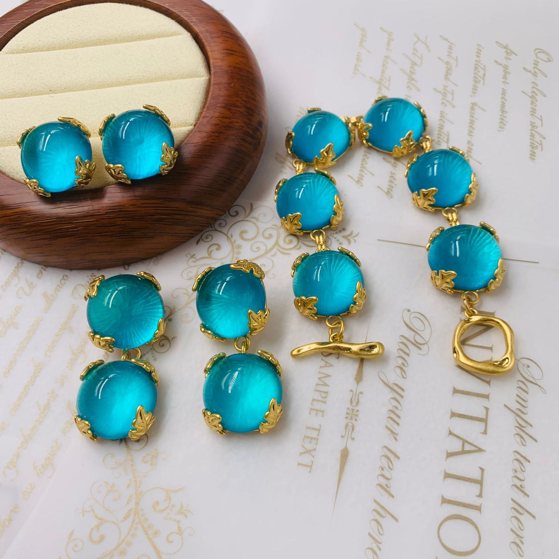 Middle -aged Vintage Western retro pure copper glazed setting…