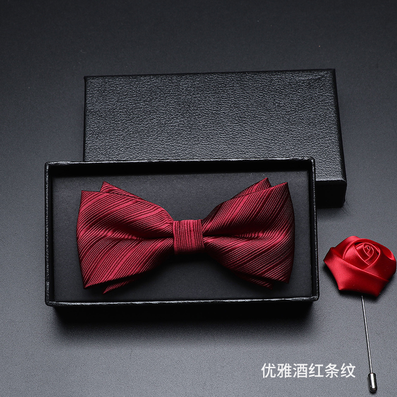 우아한 버건디 스트라이프 보타이 (선물박스 + 코사지)