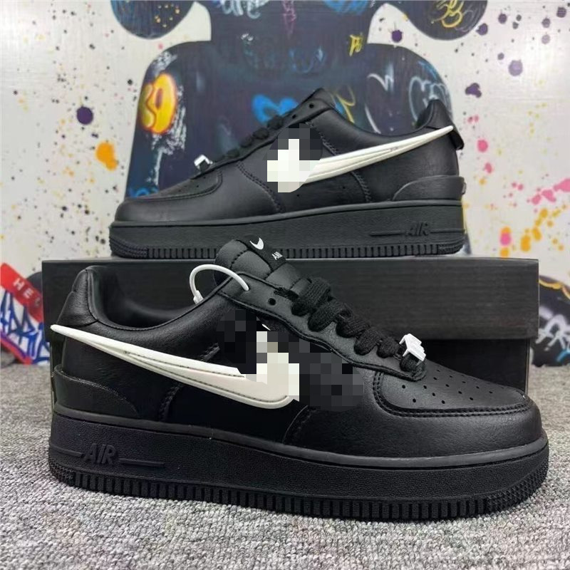 Spring/Summer AF1 Air Force AMBUSH collaboration, featuring a large hook design in black and white, a stylish and trendy sneaker for students Spring/Summer AF1 Air Force AMBUSH collaboration, featuring a large hook design in black and white, a stylish and trendy sneaker for students
