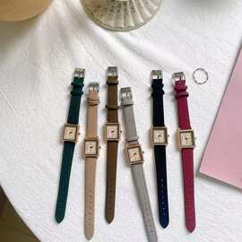 新款方形小盘数字刻度韩版时尚潮流女表初高中考试用手表批发