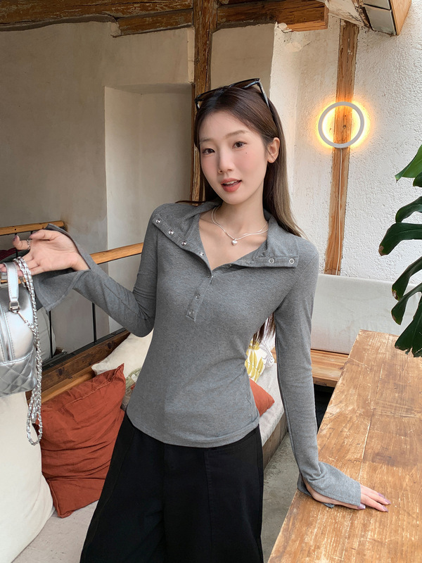 花灰翻领设计感纽扣针织长袖T恤女2025秋季新款修身显瘦正肩上衣|undefined