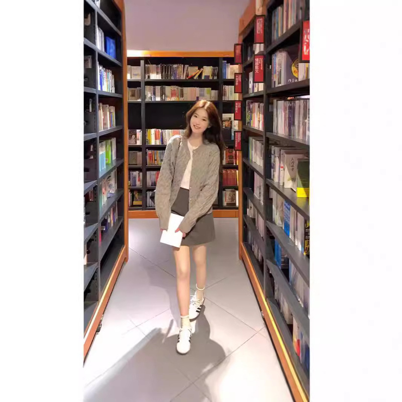 圆领麻花毛衣外套女2025秋冬新款百搭减龄显瘦短款复古洋气针织衫|undefined