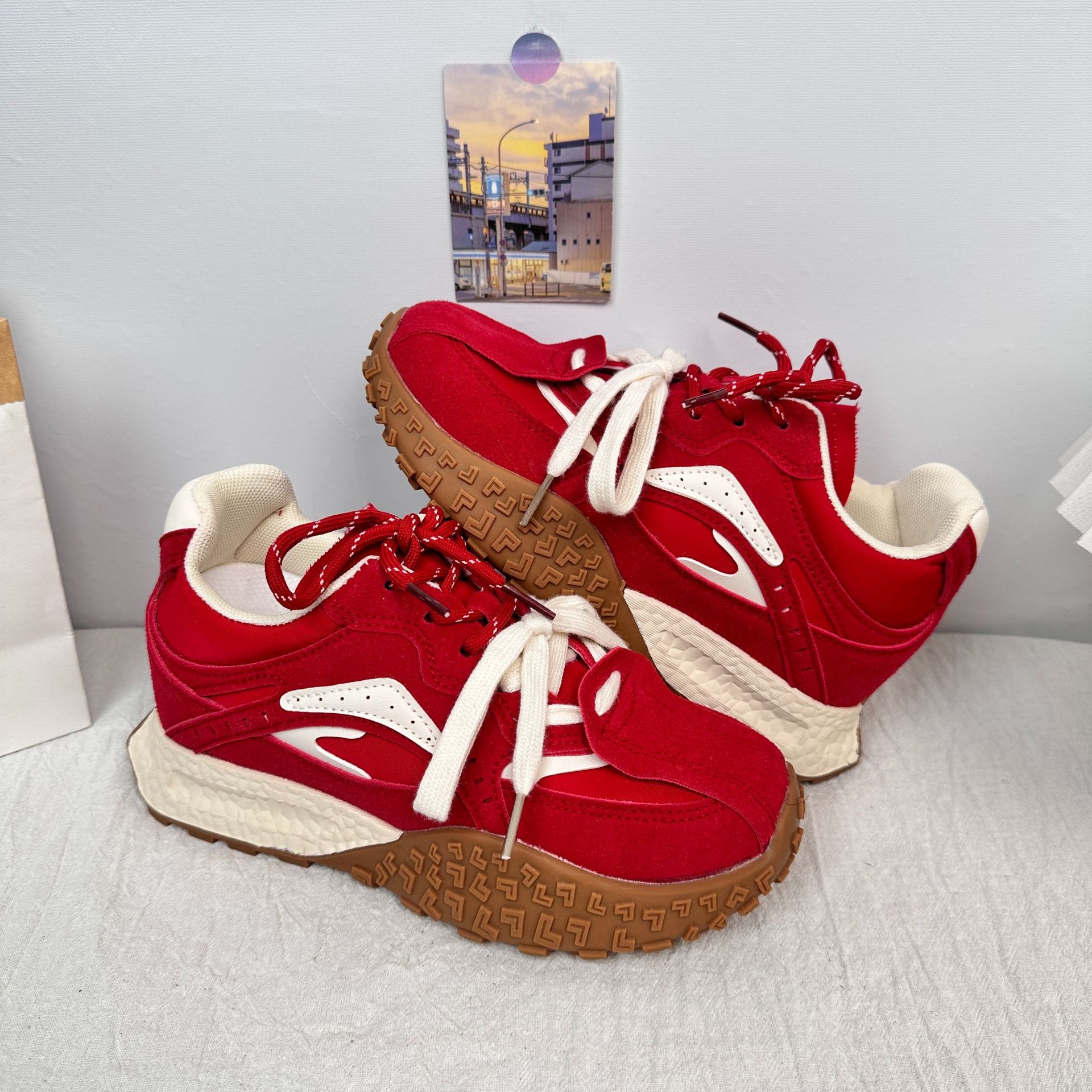 A9906 estilo de Hong Kong zapatos deportivos de palomitas de maíz de suela gruesa para mujer 2025 primavera y otoño nuevos zapatos casuales transpirables chic