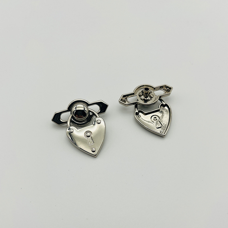 金属纽扣939390.jpg