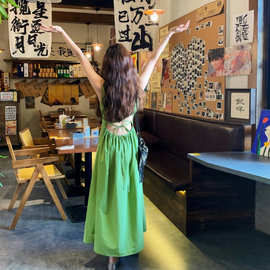 实拍甜美露背果绿色无袖背心连衣裙女夏2026新款法式度假风长裙子