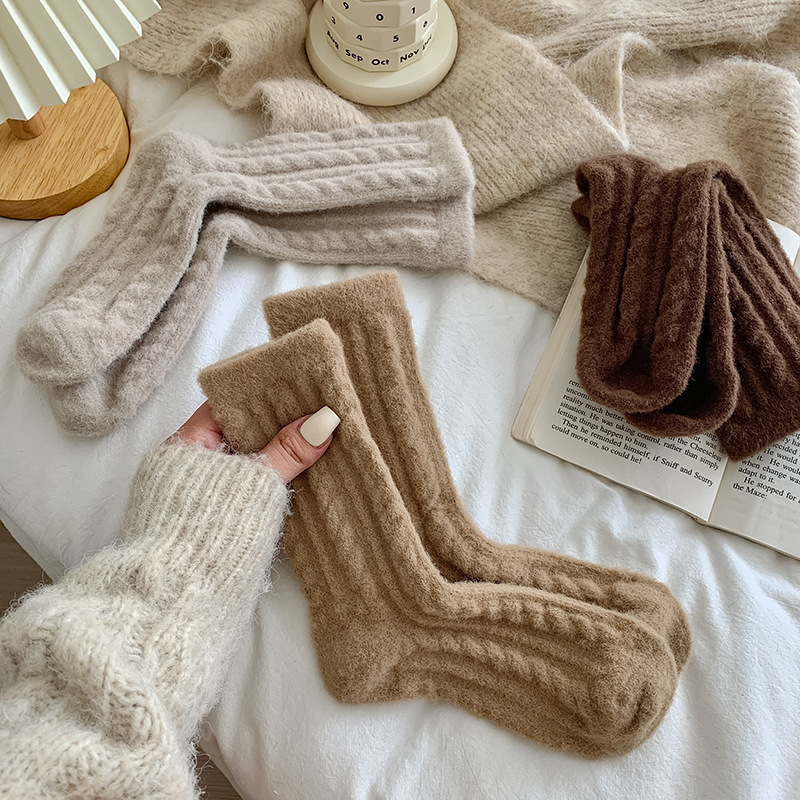 Women's Socks, Thickened with Australian Wool, for Sleeping in Winter, with Added Fleece, Cable Knit, Mid-Calf, Solid Color, Home Use, Cold-Proof, Warm, Bubble Texture, Postpartum