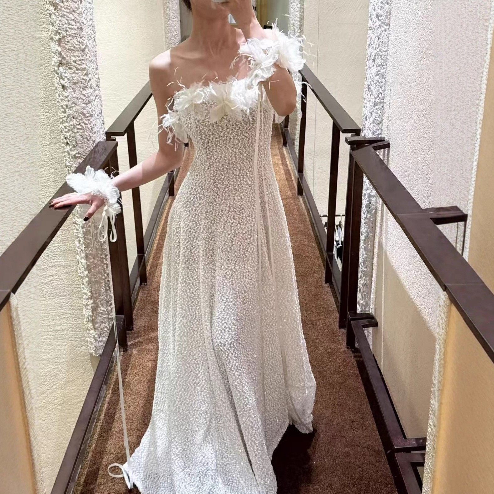 French Light Wedding Dress, White Sequins, Elegant, Petite Bride's Dressing Gown, High-End Slim Fishtail Evening Dress for Women