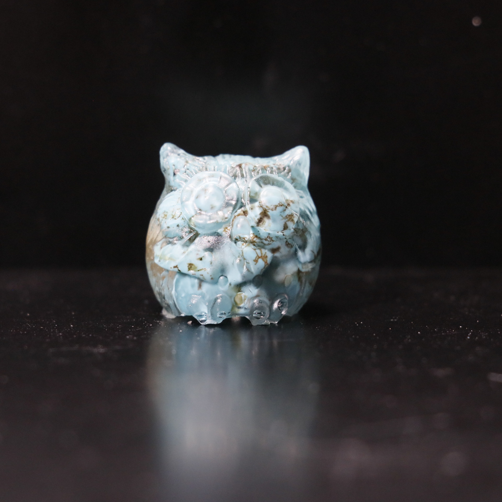 クロスボーダーの新しい水晶の砂利の小さいフクロウの滴のゴムの置物の小さい景観の装飾の手工芸品