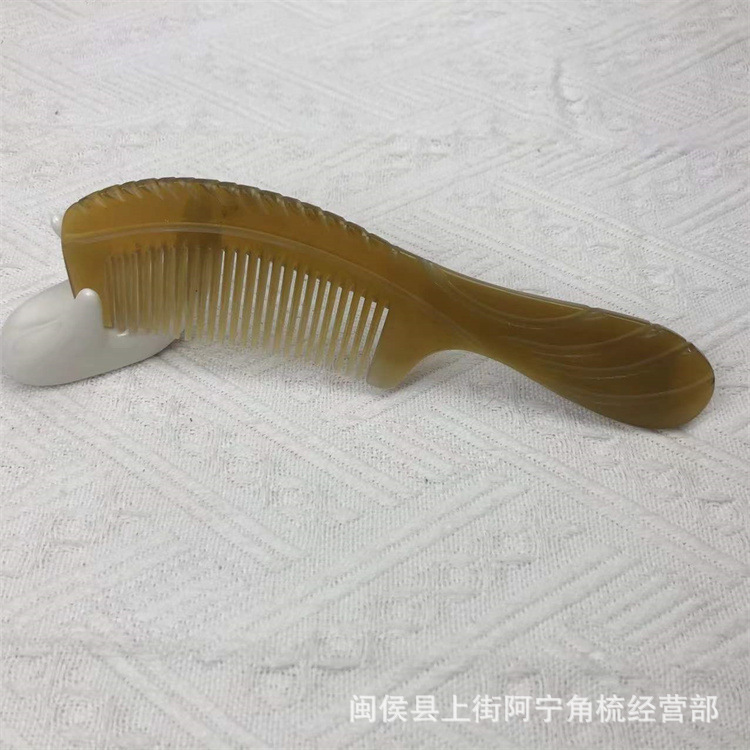 Natural Horn Comb Handle Massage Comb 20cm Smooth Round Teeth Scalp and Body Gua Sha Tool overview