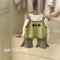 【秋の新商品】女の子の秋の新商品の愛のガーターの馬甲の抹茶の緑色のレースのズボンの赤ちゃんの春の洋風