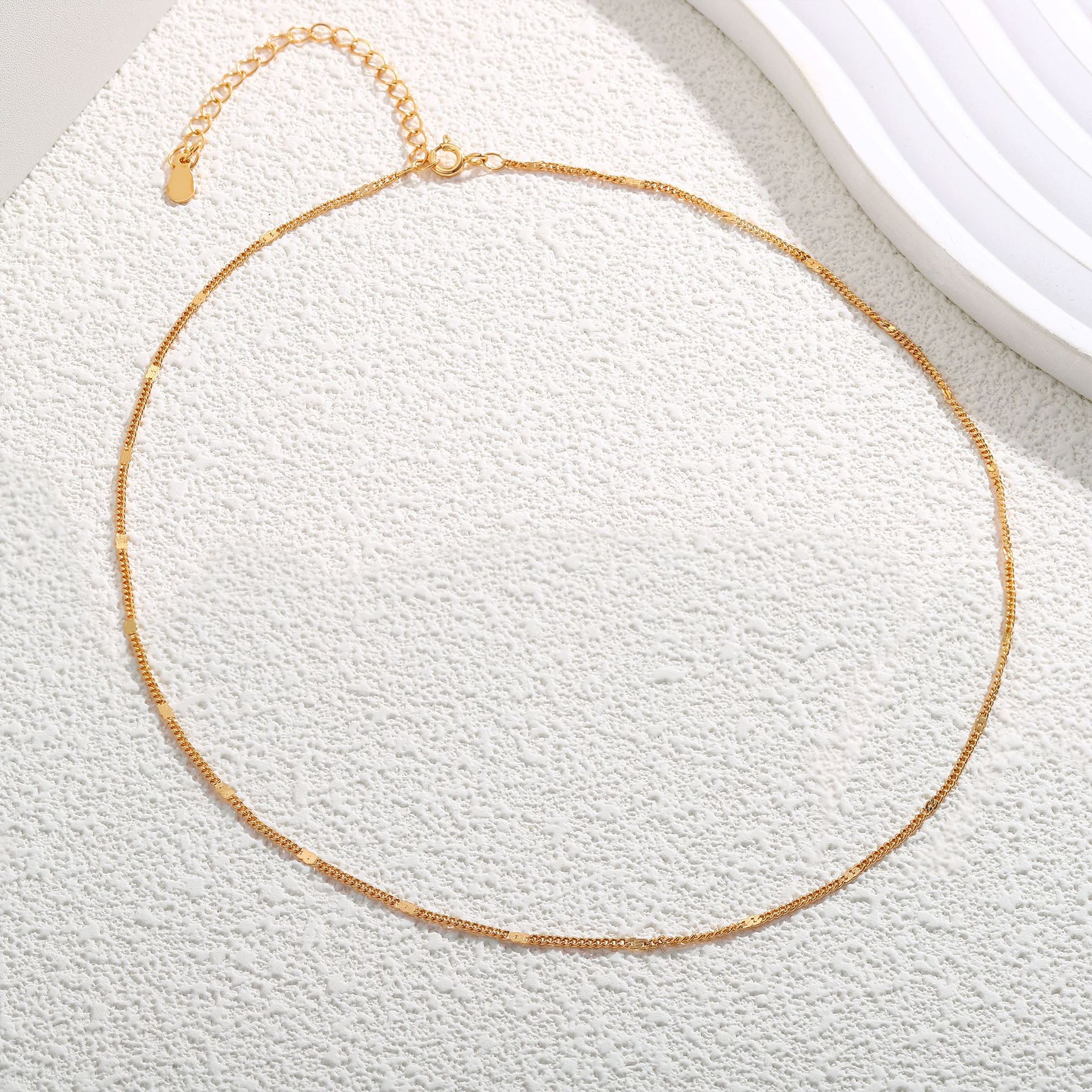 personalized-design-twist-chain-necklace-clavicle-chain-simple-versatile-plain-chain-light-luxury-niche-fashion-wholesale-jewelry