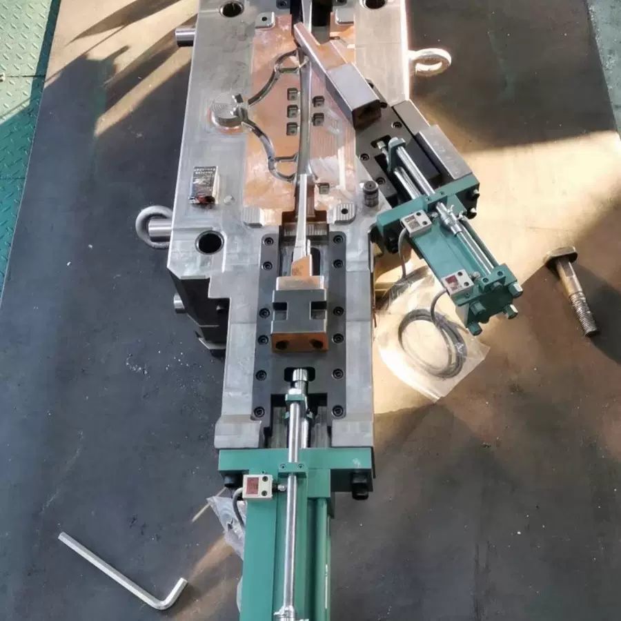 汽车 电子 家电等厂家定制 按图定制各类铝压铸模具