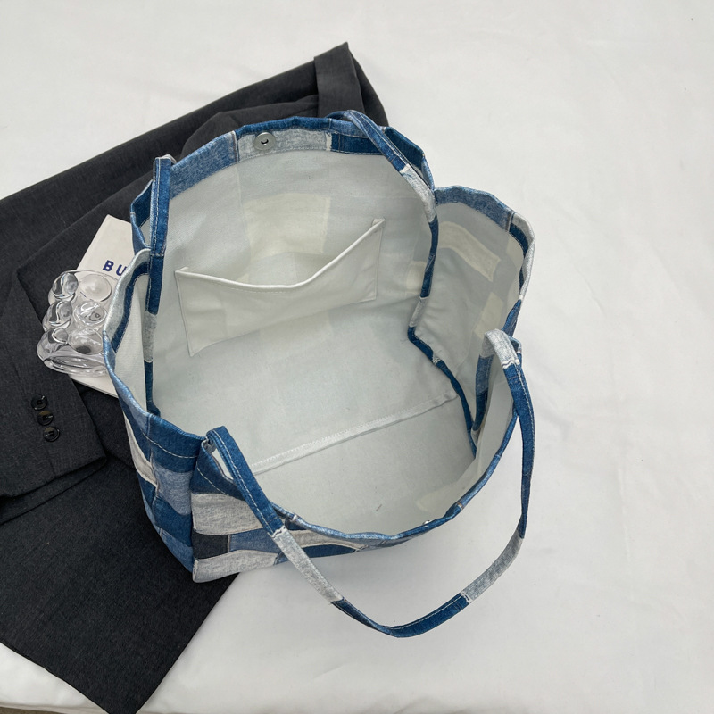 Bolso de tela casual ligero 2024 nuevo bolso de hombro de clase para estudiantes universitarios moda contraste color bolsa de alta capacidad Tote marea