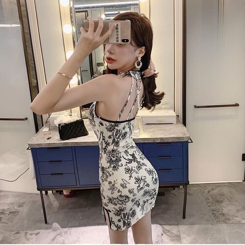 Straw Girl New Chinese Style Retro Improved Cheongsam New Sleeveless Elastic Slim Slit Internet Celebrity Anchor Female 1219