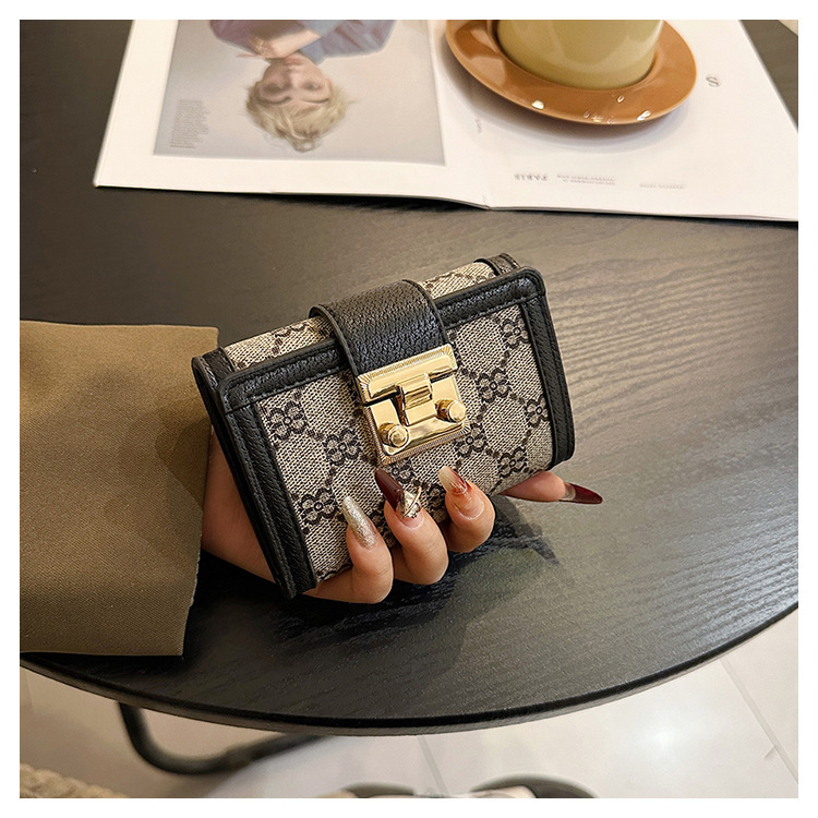 Vintage Monogram Women's Trifold Wallet With Lock And Card Slots_voghion.com