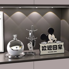 家に帰って鍵を収納して玄関に飾ってください。