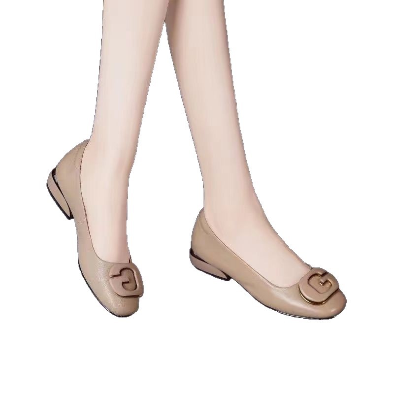 2026 primavera y otoño nuevos zapatos de mujer madre zapatos de una sola sola mujer cómodos zapatos de cuero universal zapatos de frijoles de cabeza redonda poco profundos