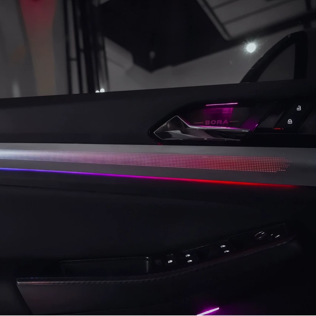 Подходит для Volkswagen Bora 2018–2025, молдинговый стиль, 64-цветная динамическая интерьерная амбиент-подсветка