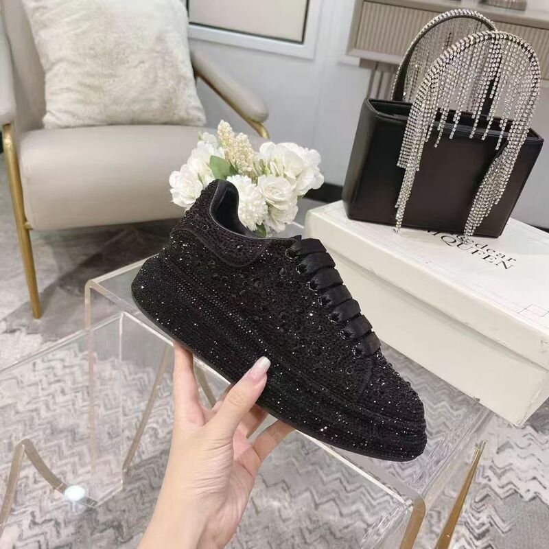 Mcqueen Diamond-Encrusted White Sneakers for Women 2026 New Model Thick-Soled Height-Increasing White Sneakers Color-Changing Gretel Casual Sports Shoes Mcqueen Diamond-Encrusted White Sneakers for Women 2026 New Model Thick-Soled Height-Increasing White Sneakers Color-Changing Gretel Casual Sports Shoes