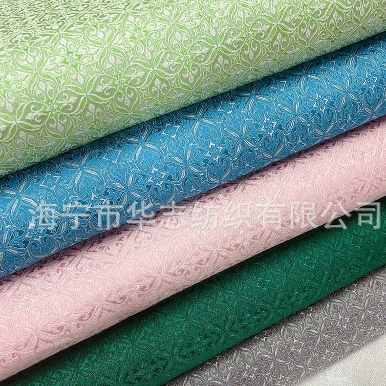 藏式织锦缎厂家供应仿真丝三五蒙古服袖口边背心马甲等民族布料批