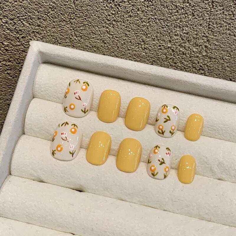 Pure Hand-Wearing Armor Spring Day Small Yellow Flower Nail Wearing Armor Short Simple Cute Style Nail Patch