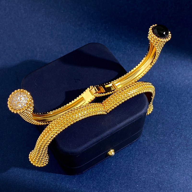 Wholesale Jewelry Vacation Simple Style Solid Color Copper Zircon Inlay Bangle display picture 6