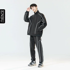 男式休闲裤;男式T恤;男式羽绒服