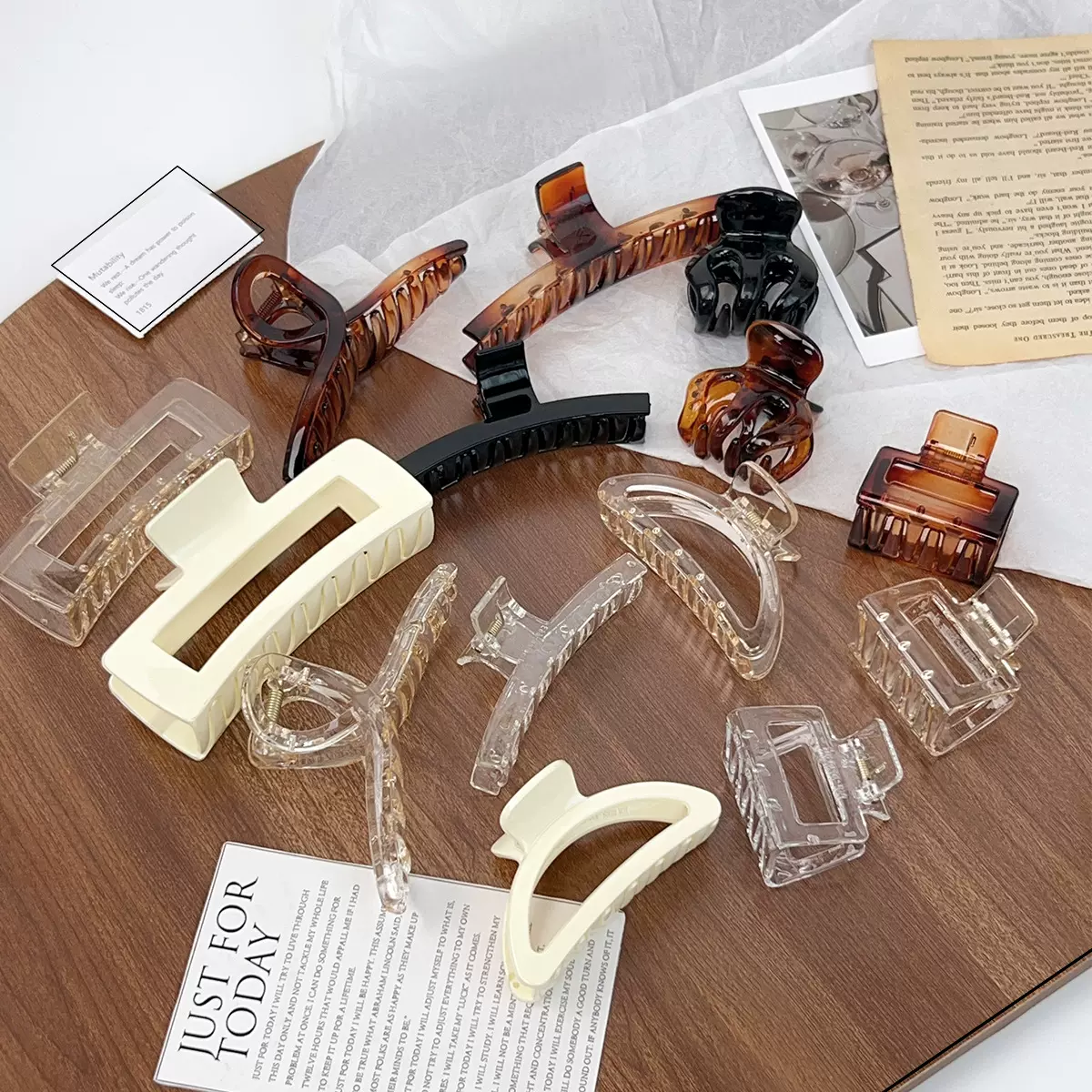 PC料韩系弧形半圆透明抓夹女后脑勺盘发发夹高级感镂空鲨鱼夹饰品