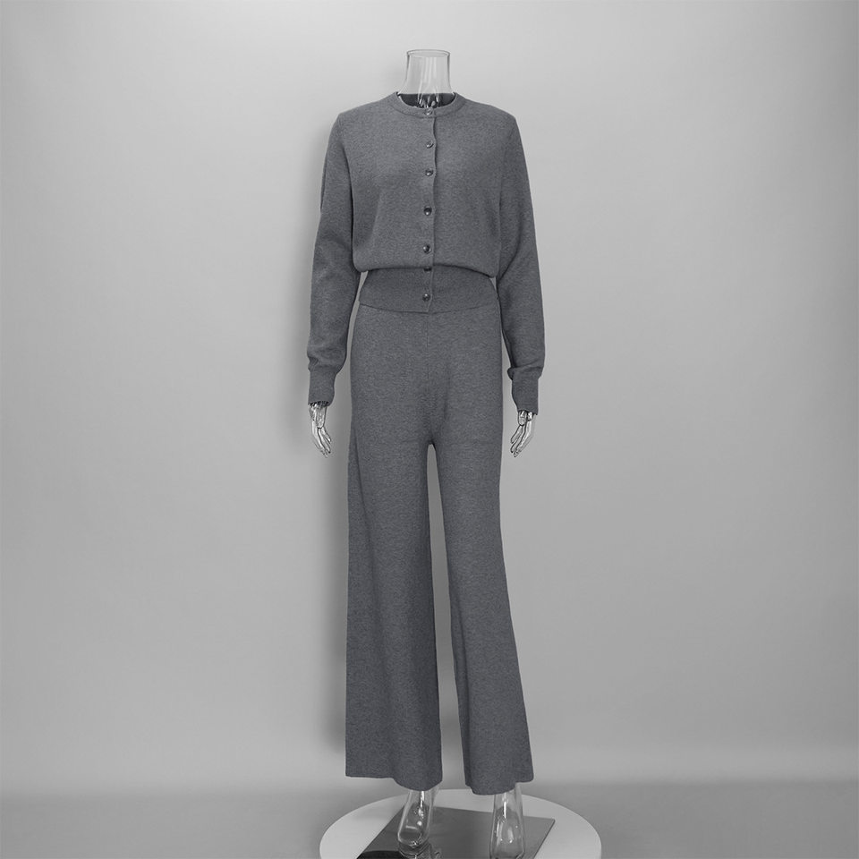 Bộ đầm dệt kim nữ gồm áo cardigan cài nút dáng ôm và quần ống đứng — Màu be, màu xám chi tiết 17