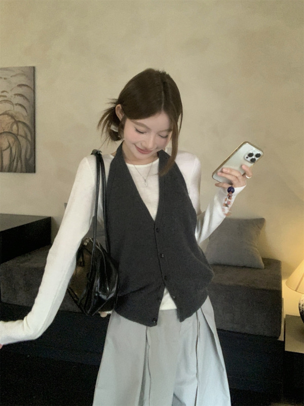 韩系设计感挂脖马甲长袖打底衫阔腿长裤女2025秋季新款时尚套装潮|undefined