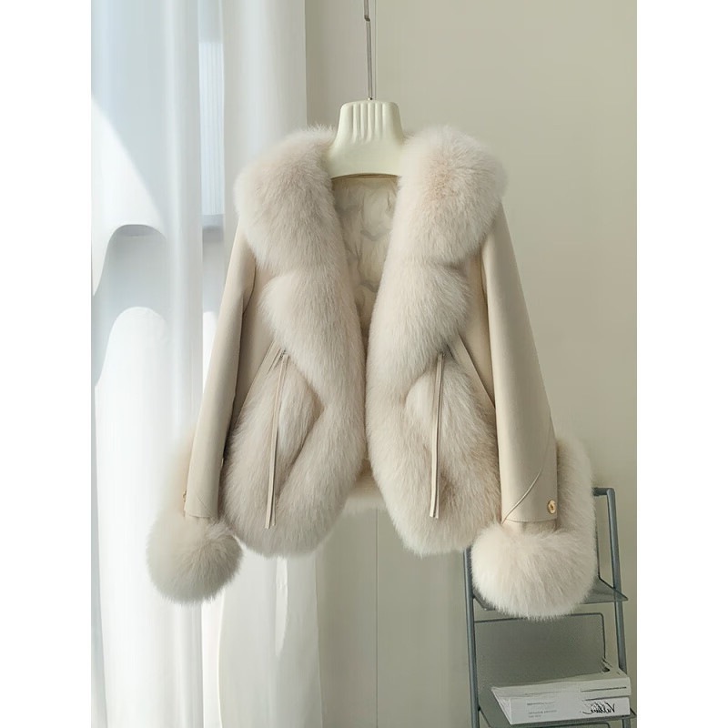 Sheepskin Spliced ​​Fox Fur Outwear Women's Short Style 2024 Winter New Style 9777