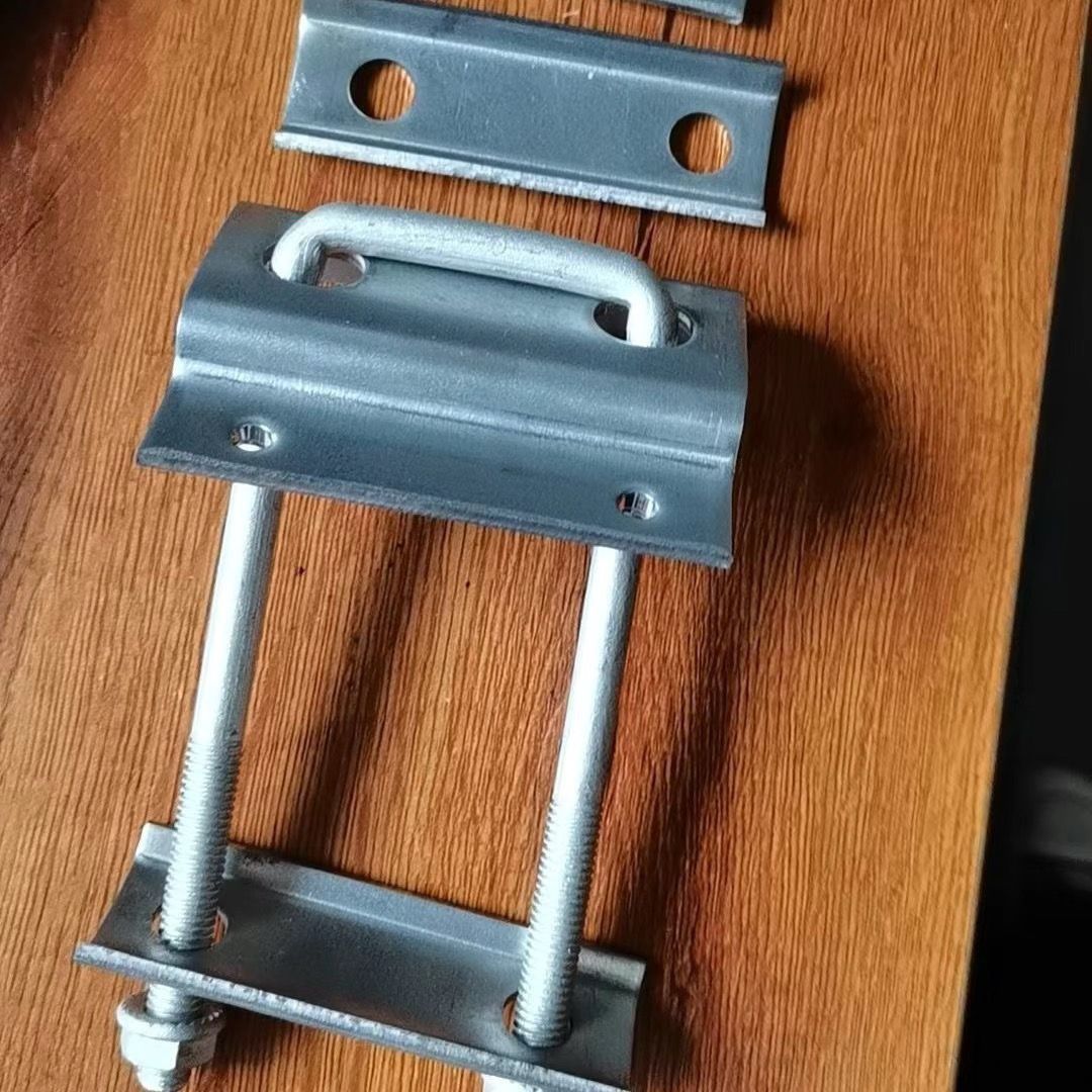 光伏配件太阳能防水压块单孔方管双孔压板新型全套锌铝镁穿刺