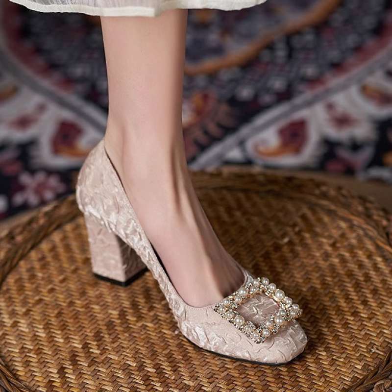 Large Size Chunky High Heels 41-42 Pearl Square Buckle Wide Shallow Mouth Single Shoes for Women, Everyday Fashion, Wide Feet
