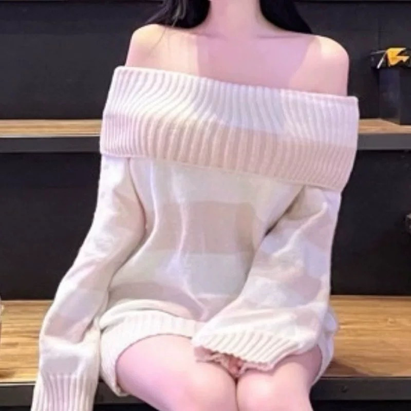 South Korea Dongdaemun New Korean Women's Unique Romantic ~ Pure Shoulder Color-matching Stripe Hip Covering Knitwear