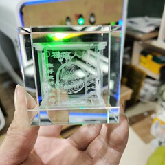 水晶の小さい廟の立体の彫刻は小さい廟の四角形の地蔵の王菩薩の小さい廟の縁の3d内の彫刻の立方体を投入します。