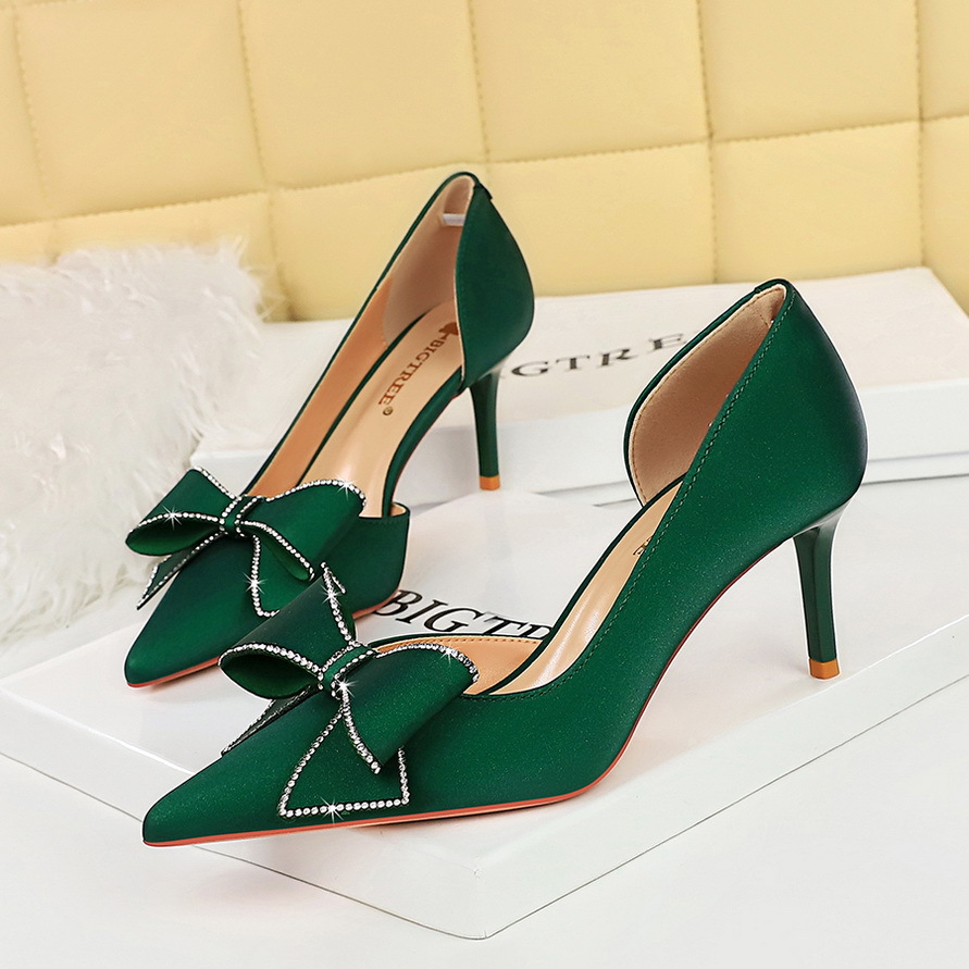 Décolleté stiletto con fiocco in strass per matrimoni_voghion.com