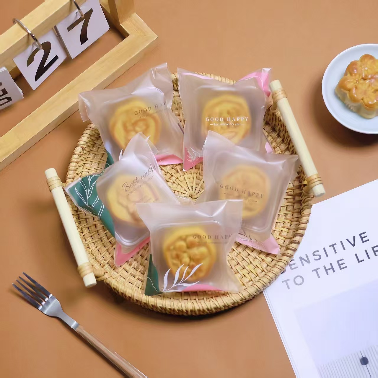 磨砂加厚莫兰迪绿叶款自封袋50g月饼自粘袋烘焙点心包装袋100个