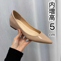 女性用の5cmの小さなインナー高さのポインテッドトゥの浅い口の靴、フレンチスタイルのパテントレザーのソフトソールの多用途通勤靴