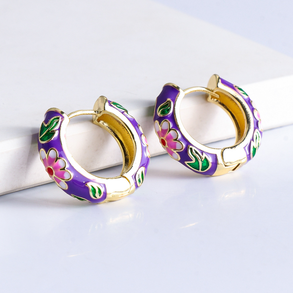 Vente En Gros Bijoux Motif Fleur Boucles D&#39;oreilles En Cuivre Plaqué Or Multicolore Nihaojewelry display picture 9