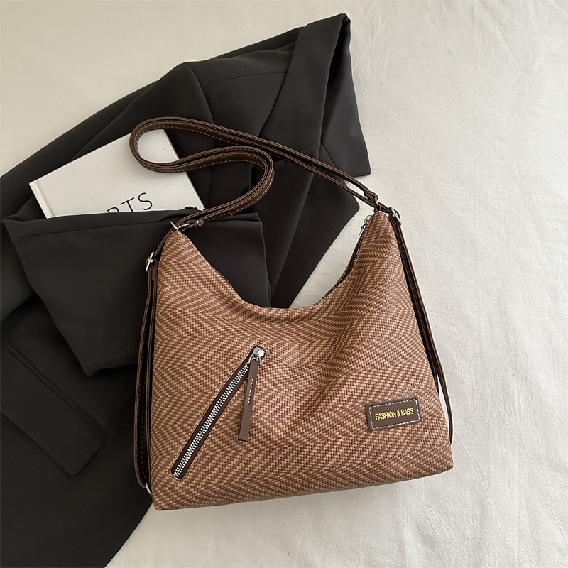 Woven Texture Straw Women's Shoulder Bag Stylish Crossbody Handbag_voghion.com