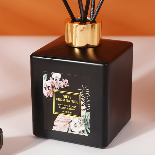 经典ins风香薰黑白方瓶液体150ML浪漫香氛无火藤条空气清新摆件礼