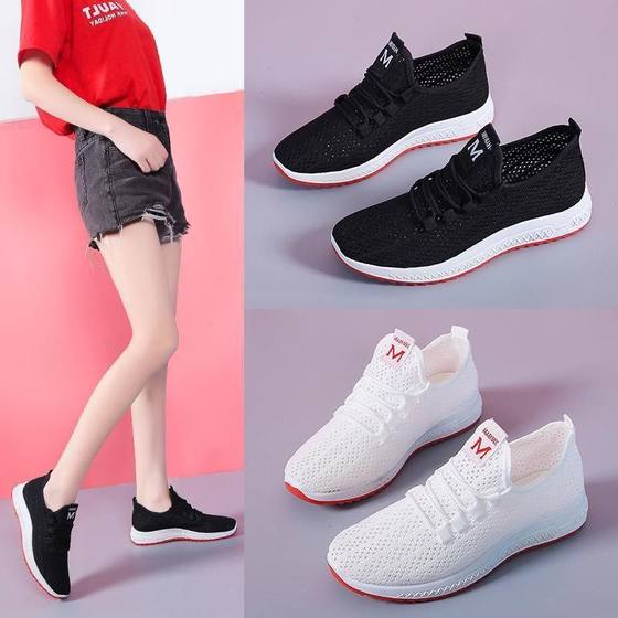 Old Beijing Cloth Shoes Lightweight Breathable Korean Style Mesh Surface Women Square Dance Wear Spring and Summer Mesh Shoes Fashion Mom sneaker