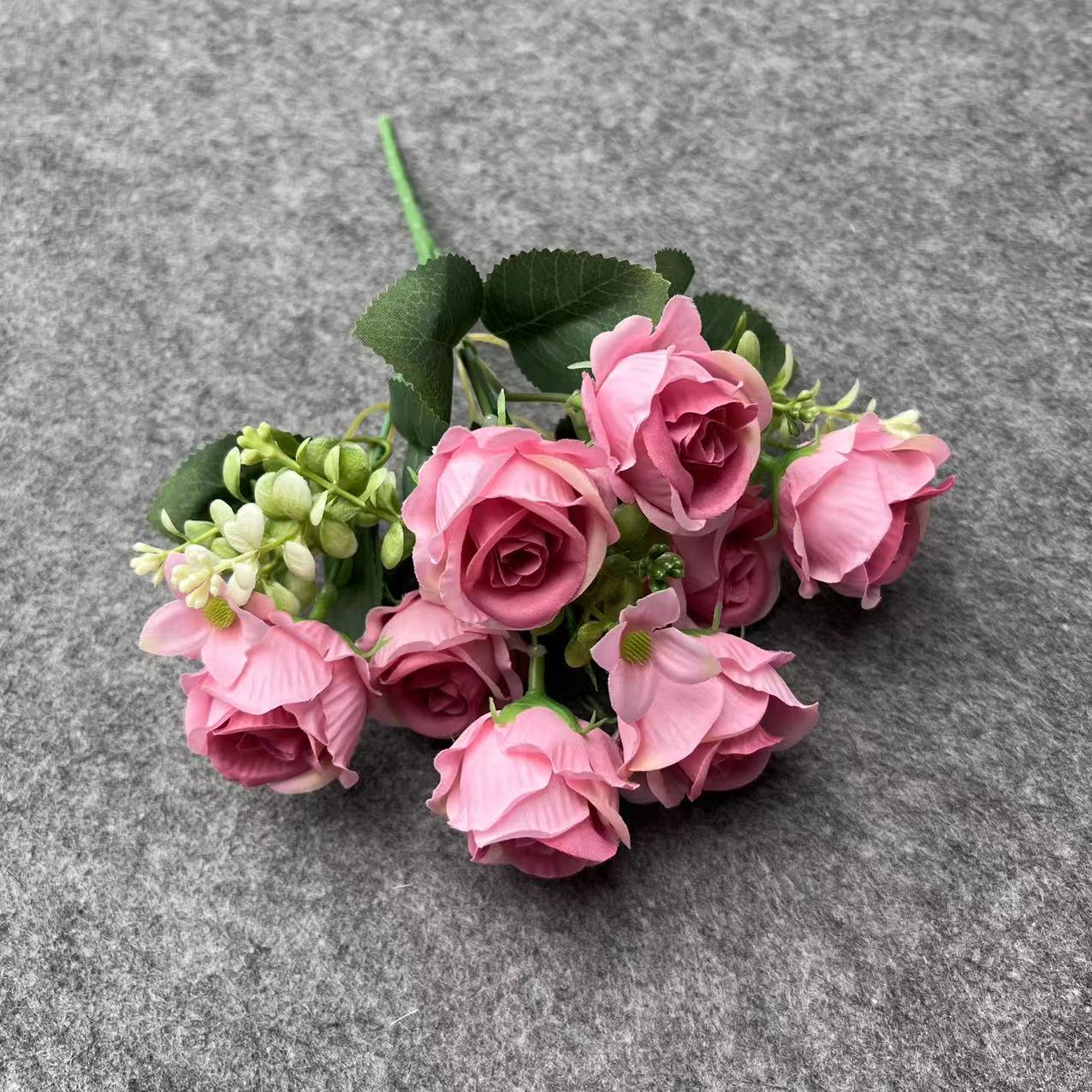 Ramo de Rosas Artificiales de 5 Ramas y 8 Cabezas de Seda para Bodas
