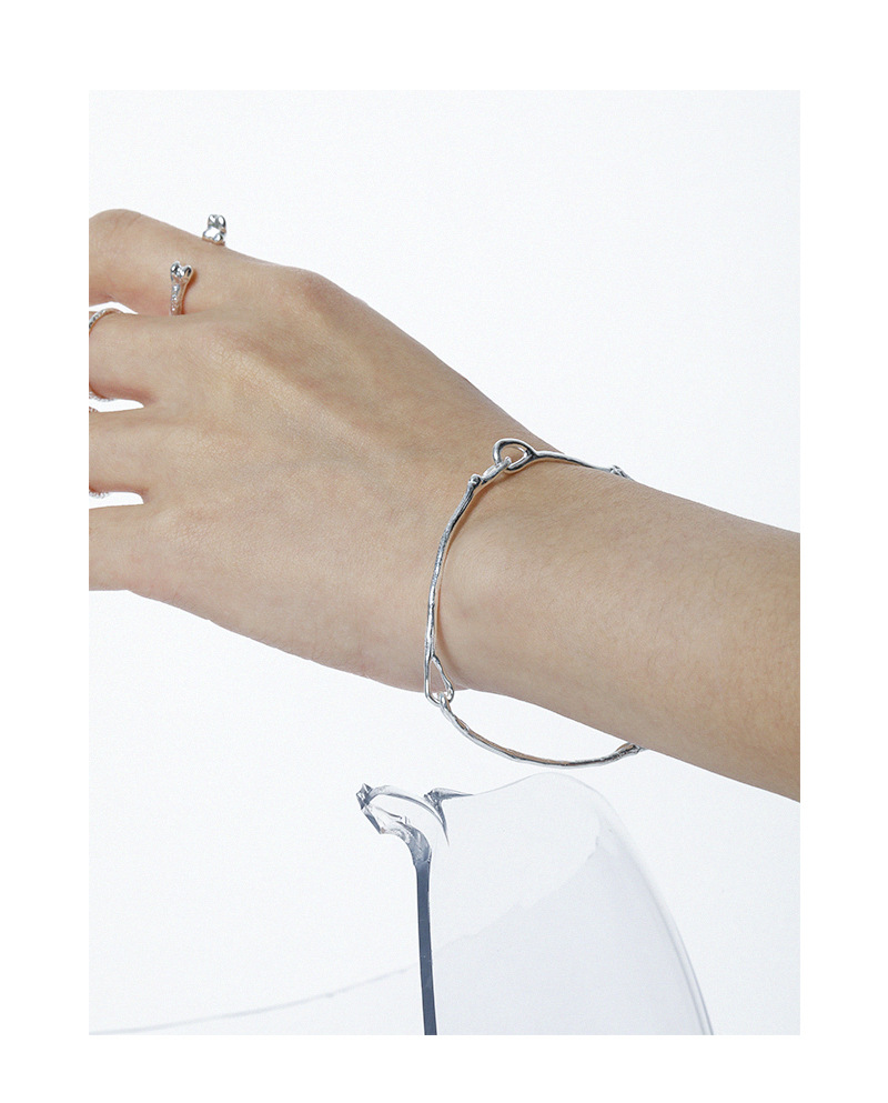 Simple Fashion Minimalist Twisted Branch S925 Sterling Silver Bracelet display picture 3