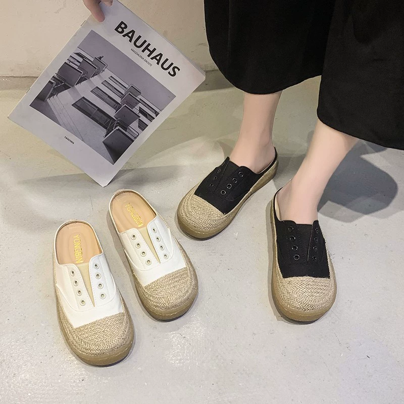Рыбацкая обувь в стиле Шанель соломенная парусиновая обувь 2023 летние новые Лоферы без шнуровки с закрытым носком, половина тапочки для женщин