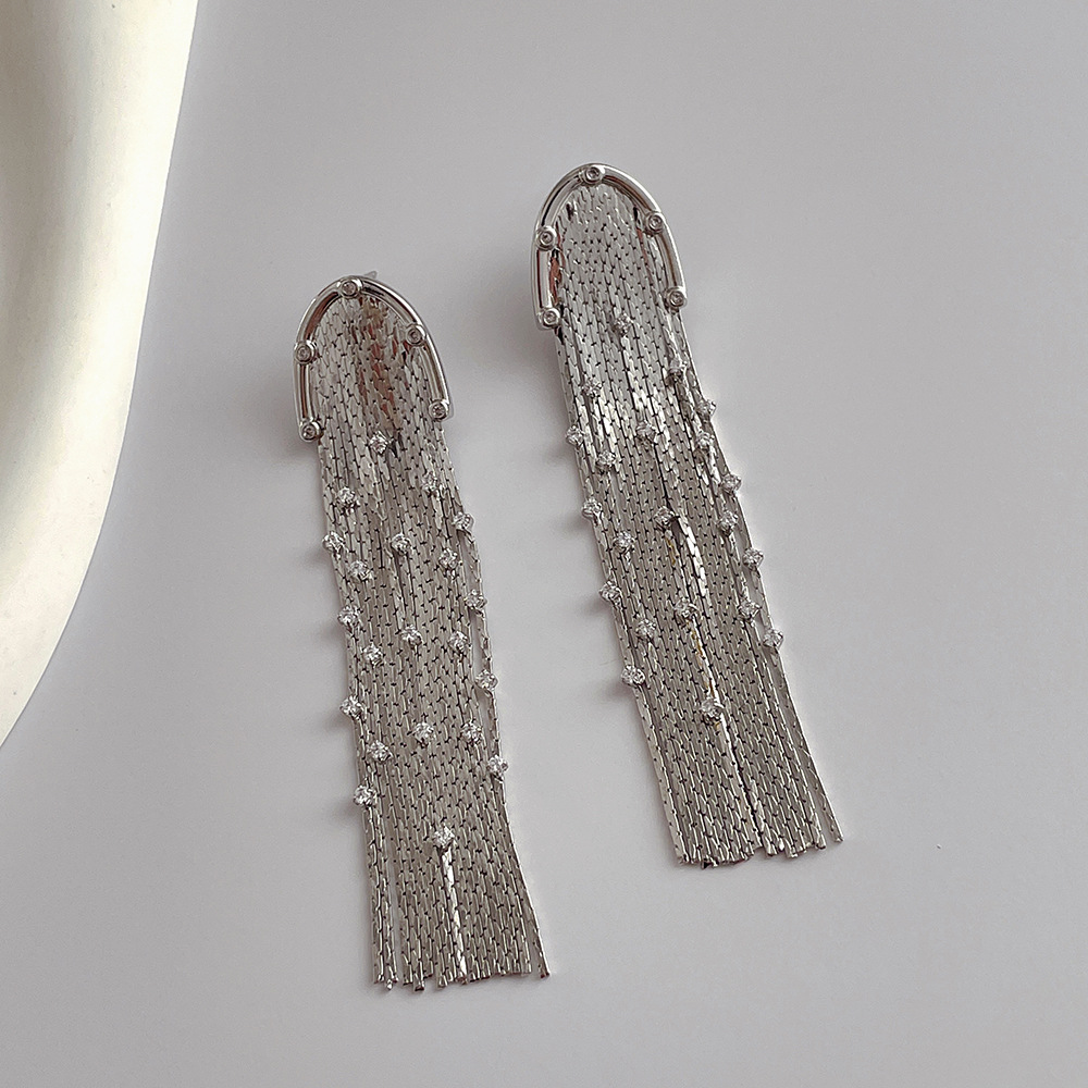 Fashion Geometric Copper Tassel Rhinestones Women's Drop Earrings 1 Pair display picture 2