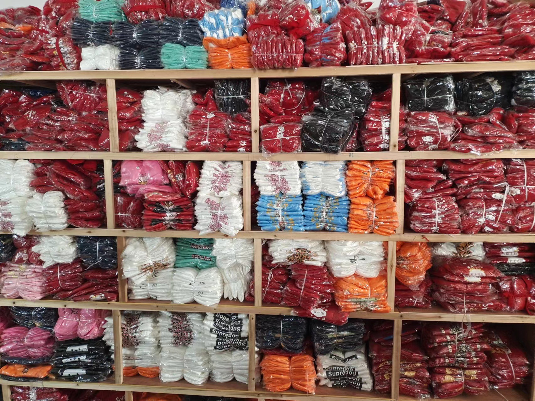 Ropa para gatos y perros Otoño e Invierno Año Nuevo ropa para perros ropa para mascotas perro cálido perro gatito festivo lindo rojo