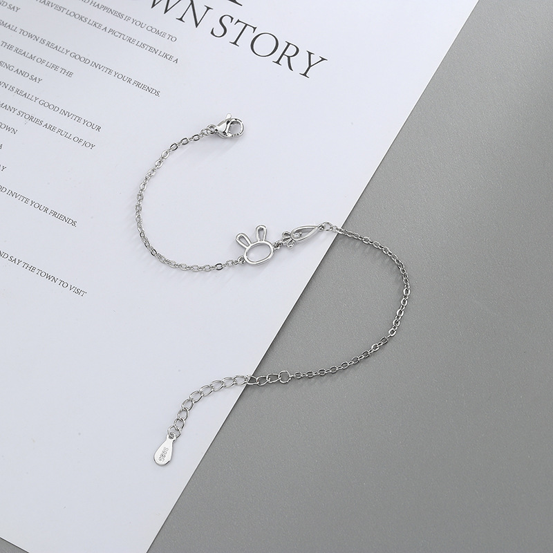 Rabbit, Carrot Pattern Women'S Gender Sweet Simple Style Rabbit Carrot Copper Hollow Out Inlay Zircon Silver Plated Bracelets