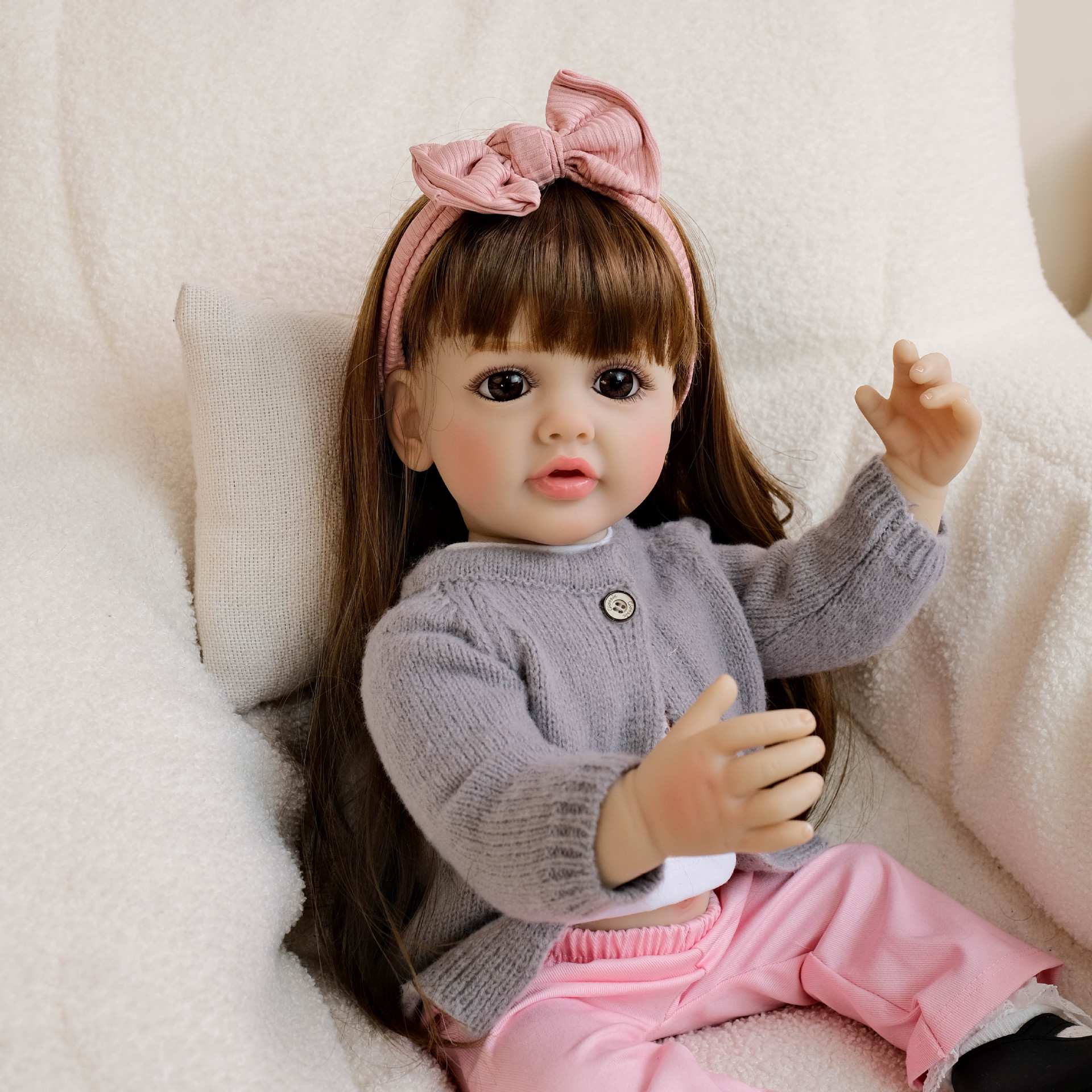 Muñeca Reborn Realista Betty de 22 Pulgadas, Color Gris, Estilo Cárdigan, NPK, Éxito de Ventas Transfronterizo en Rusia, Dropshipping